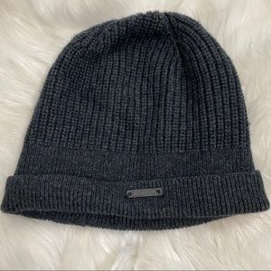 Burberry winter Hat 90%  wool